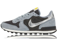 Nike Internationalist