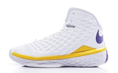 NIKE ZOOM KOBE III