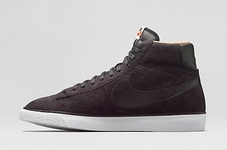 NIKE Blazer Mid