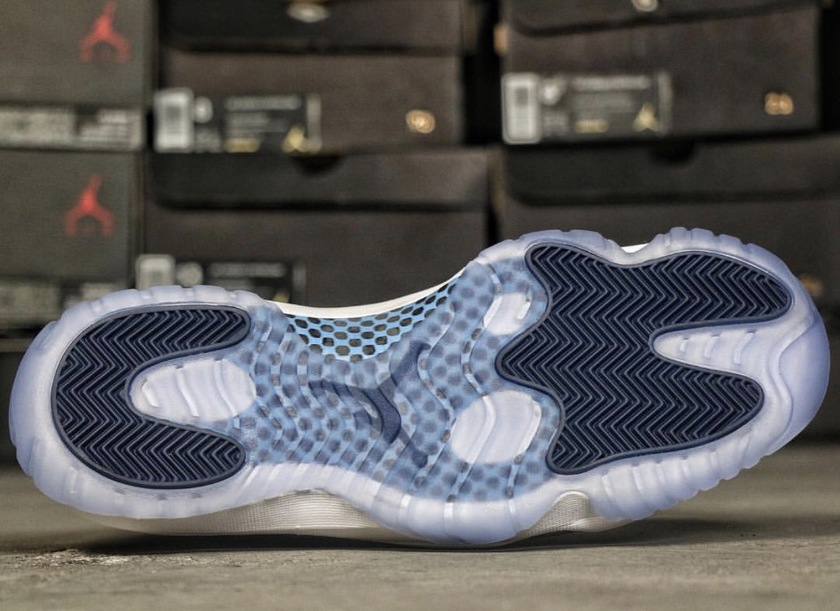 air-jordan-11-midnight-navy-outsole.jpg