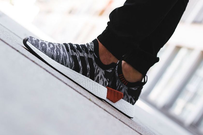 http-%2F%2Fcn.hypebeast.com%2Ffiles%2F2017%2F07%2Fon-feet-look-adidas-nmd-r2-harvest-3.jpg