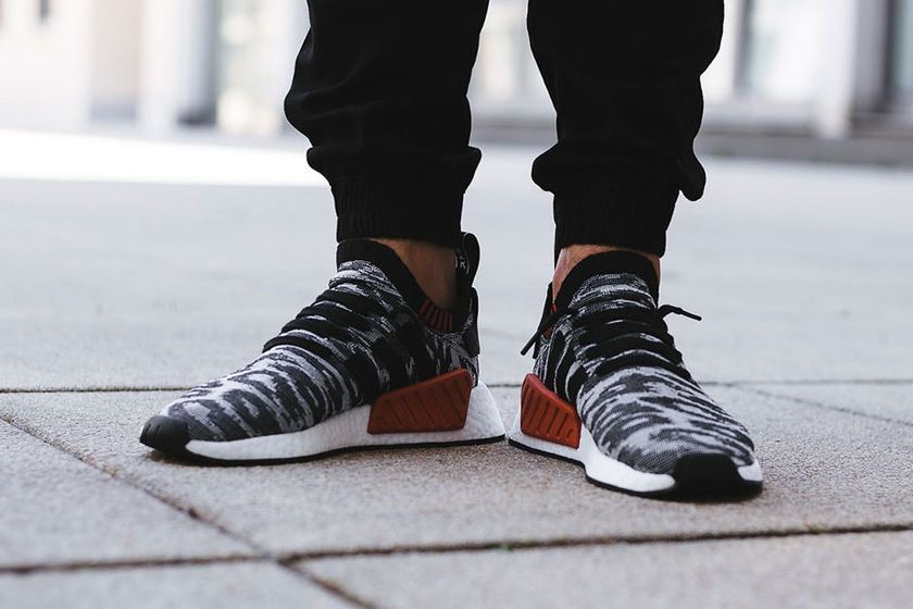 http-%2F%2Fcn.hypebeast.com%2Ffiles%2F2017%2F07%2Fon-feet-look-adidas-nmd-r2-harvest-2.jpg