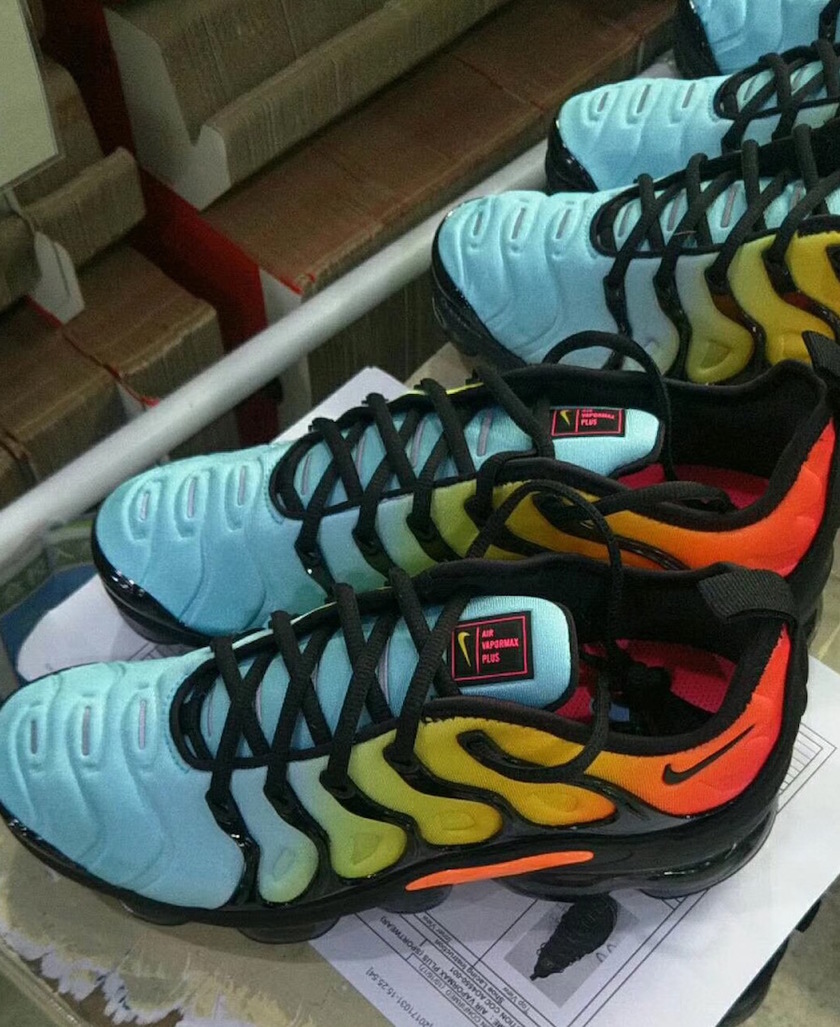 nike-vapormax-plus-sunset-4.jpg