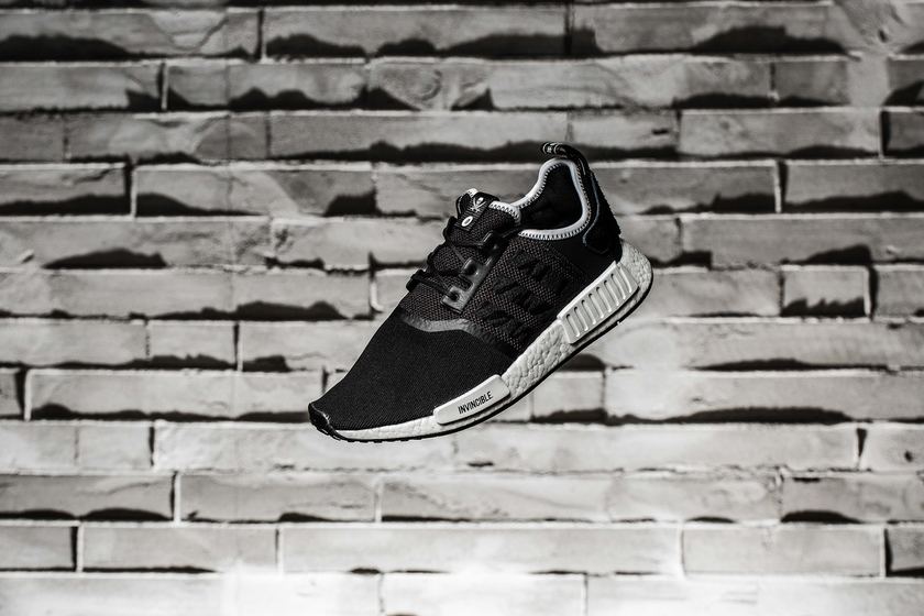 https_%2F%2Fhk.hypebeast.com%2Ffiles%2F2017%2F11%2Finvinvible-neighborhood-adidas-originals-nmd-r1-closer-look-3.jpg
