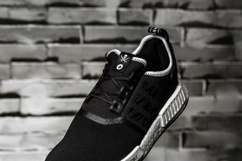 https_%2F%2Fhk.hypebeast.com%2Ffiles%2F2017%2F11%2Finvinvible-neighborhood-adidas-originals-nmd-r1-closer-look-6.jpg