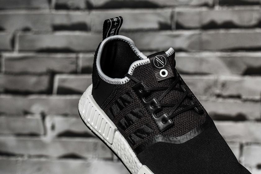 https_%2F%2Fhk.hypebeast.com%2Ffiles%2F2017%2F11%2Finvinvible-neighborhood-adidas-originals-nmd-r1-closer-look-7.jpg