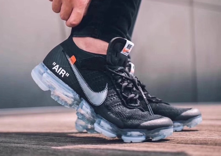 off-white-nike-air-vapormax-black-on-feet.jpg