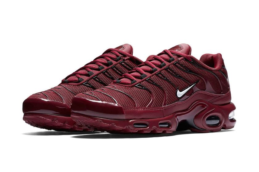 nike-air-max-plus-team-red-2.jpg