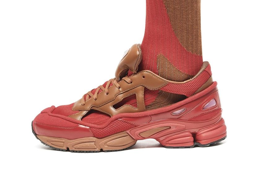 凉鞋版本的“老爹鞋”，Raf Simons x adidas Ozweego Replicant 限量登场
