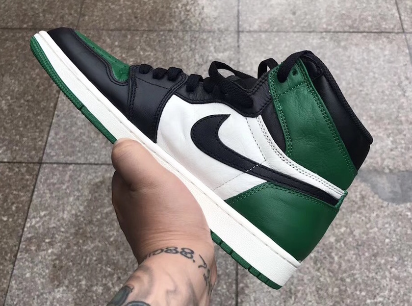 Pine-Green-Air-Jordan-1-Retro-High-OG-555088-302-Side.jpg