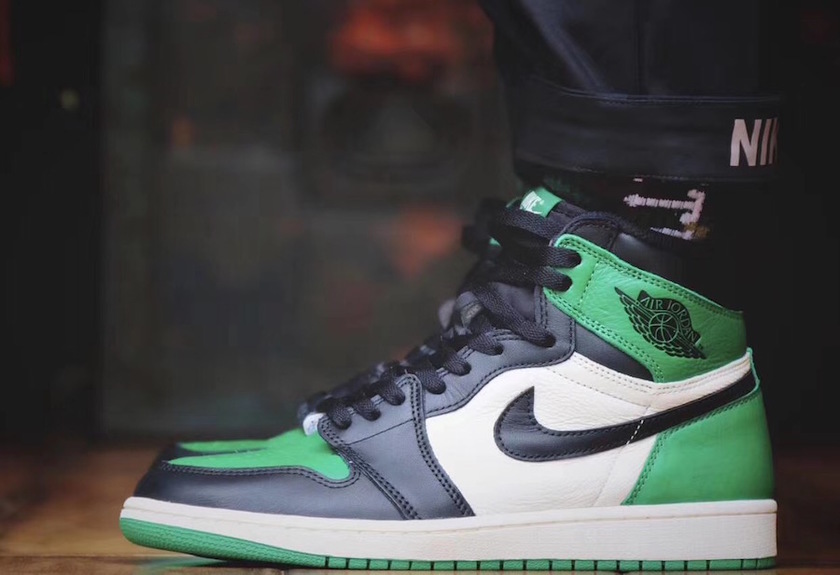 Air-Jordan-1-Retro-High-OG-Pine-Green-On-Feet.jpg
