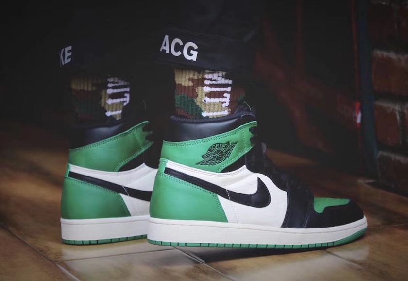 Air-Jordan-1-Pine-Green-On-Foot.jpg