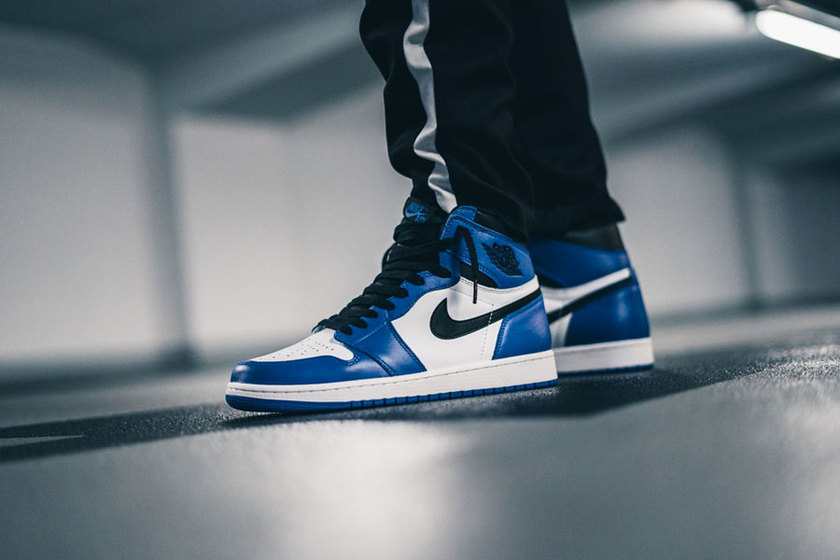 nike-air-jordan-1-retro-high-og-game-royal-555088-403-on-feet.jpg