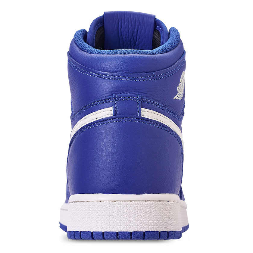 Air-Jordan-1-He-Got-Game-555088-401-3.jpg