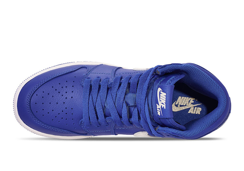 Air-Jordan-1-He-Got-Game-555088-401-4.jpg