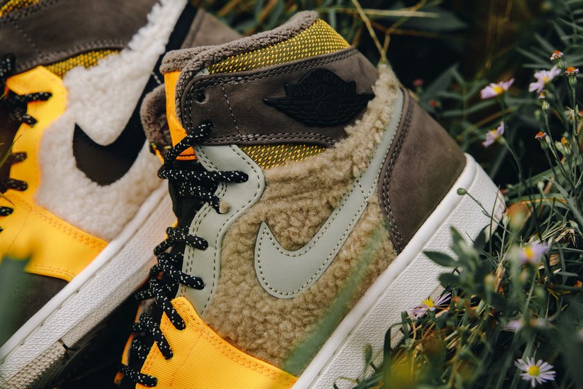 Air-Jordan-1-High-WMNS-4.jpg