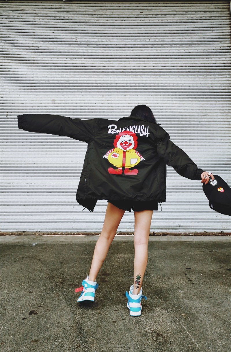 Ron English x Deep Lifestyles Supply Co. æ¨åºäºæ´²é¦åæé£¾è¯ä¹