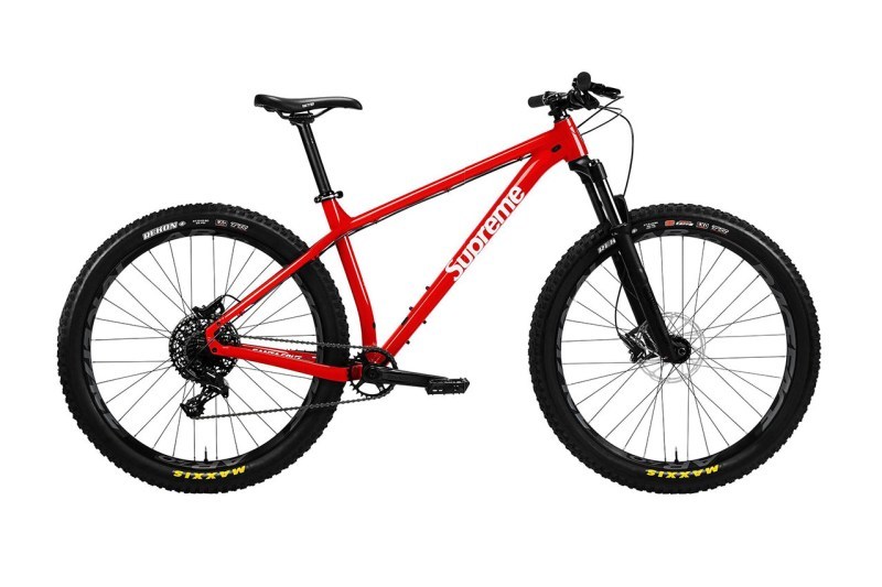 Supreme x Santa Cruz å
¨æ°è¯å Chameleon å±±å°è»æå°æ¼æ¬é±ä¸æ¶