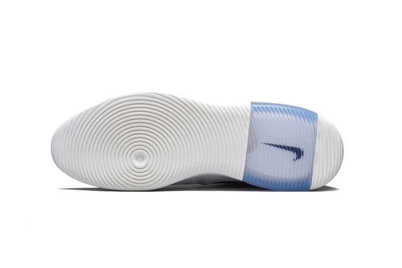 Nike Air Fear of God ä¼ééãShoot Aroundãå¨æ°ç½è²çæ¬éåº