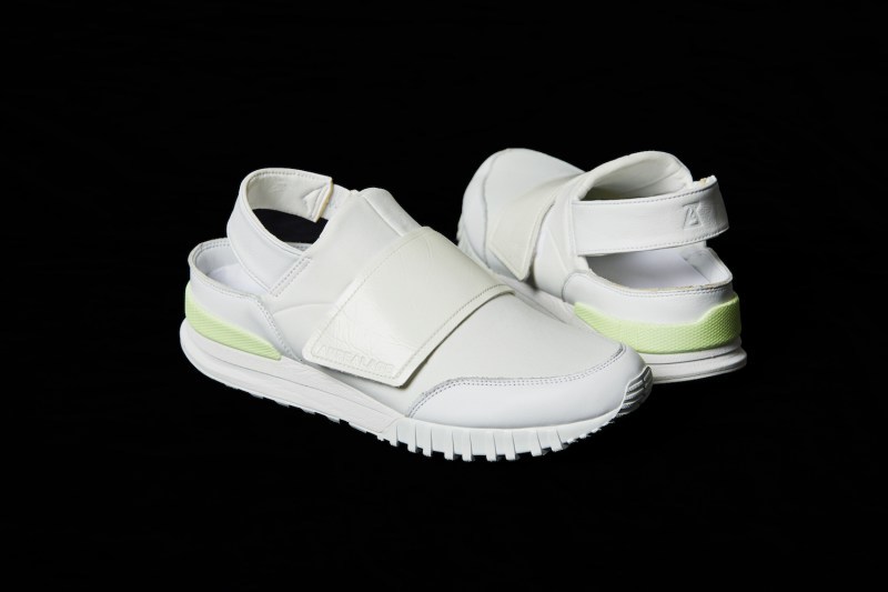 Onitsuka Tiger ææ ANREALAGE æ¨åºèåéæ¬¾