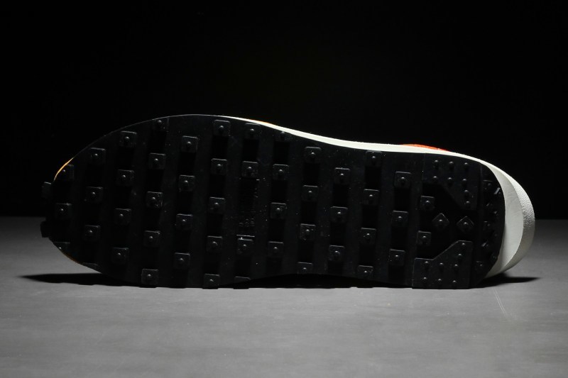 çå
è¿è³ Sacai x Nike å
¨æ°è¯å鿬¾ãLVD with WAFFLE DAYBREAKã