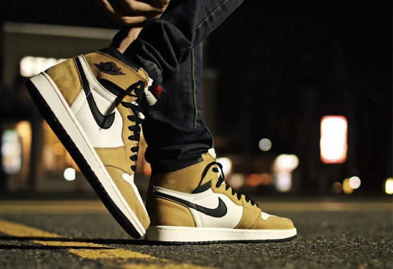 air-jordan-1-rookie-of-the-year-on-feet-%25281%2529.jpg