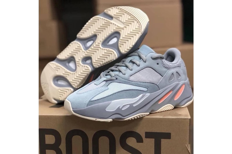 YEEZY BOOST 700 å¨æ°ãInertiaãéè²è«ç§æå