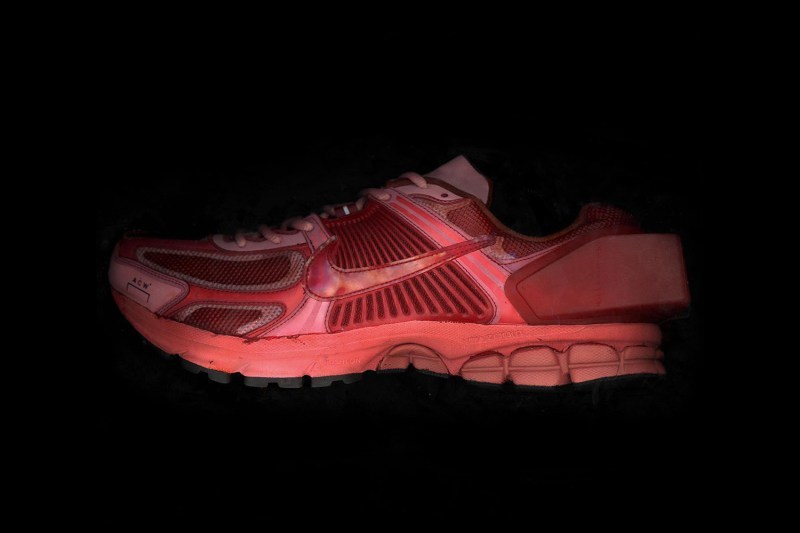 Nike x A-COLD-WALL* Vomero +5 æç´éè²è¿½å 