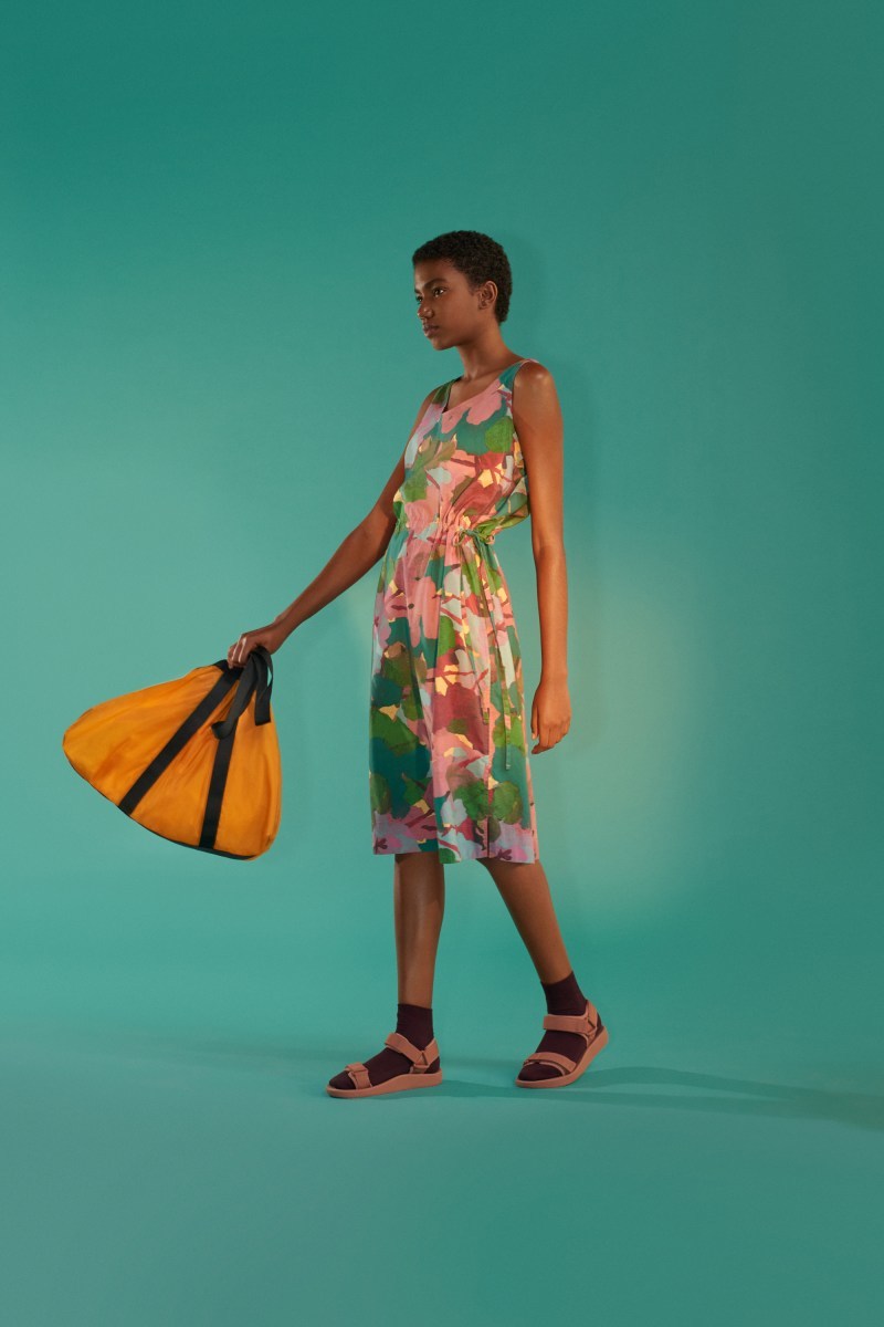 UNIQLO U 2019 æ¥å¤ç³»åç¼å:registered:æ¥æå¬é 