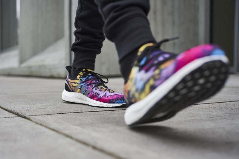 Foot Locker x adidas å
¨æ° SPEEDFACTORY AM4ATL ä¼åç»å ´