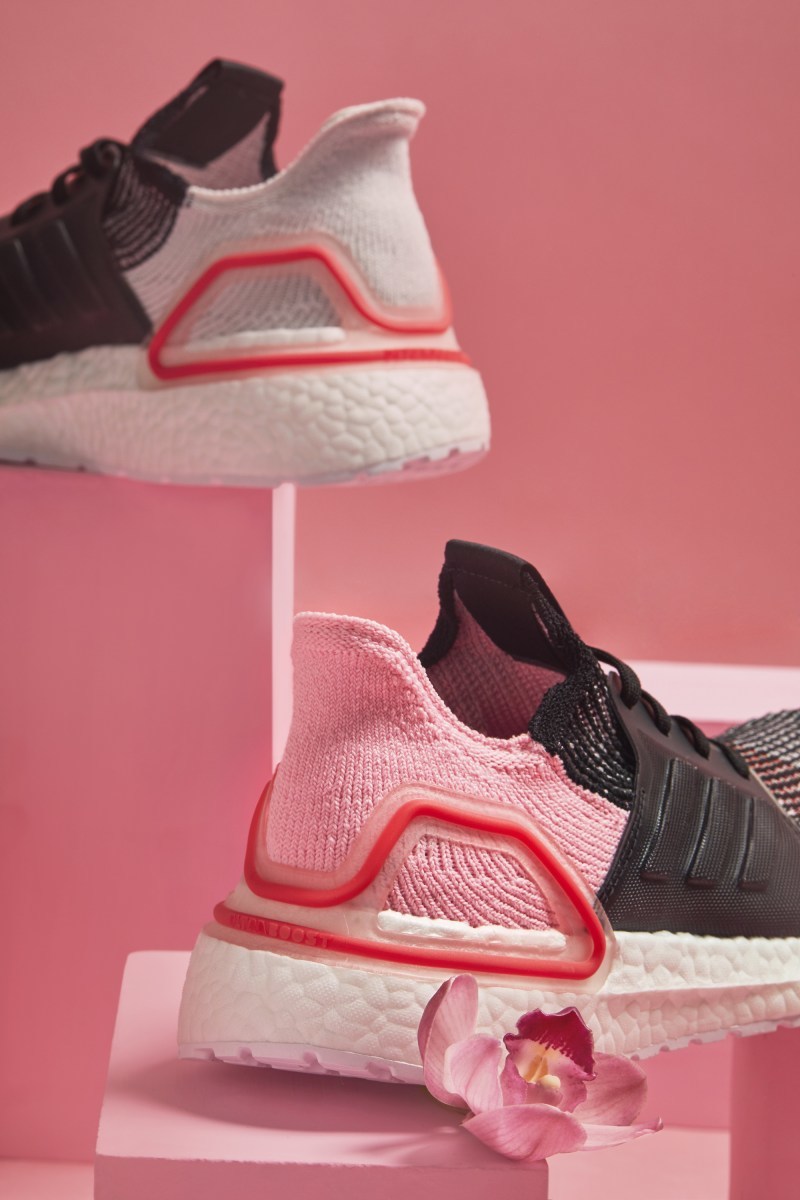 adidas UltraBOOST 19 å
¨æ°éå:registered:é
è²ãBat Orchidã