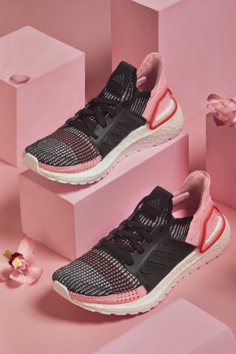 adidas UltraBOOST 19 å
¨æ°éå:registered:é
è²ãBat Orchidã
