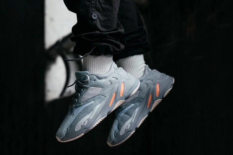 æ¶åé è¦½ YEEZY BOOST 700 å¨æ°éè²ãInertiaãææ°ä¸è³åè¼¯