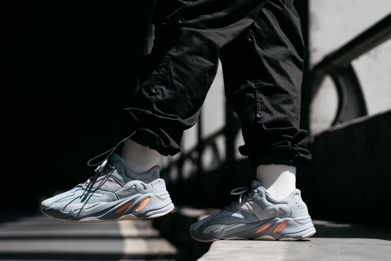 æ¶åé è¦½ YEEZY BOOST 700 å¨æ°éè²ãInertiaãææ°ä¸è³åè¼¯