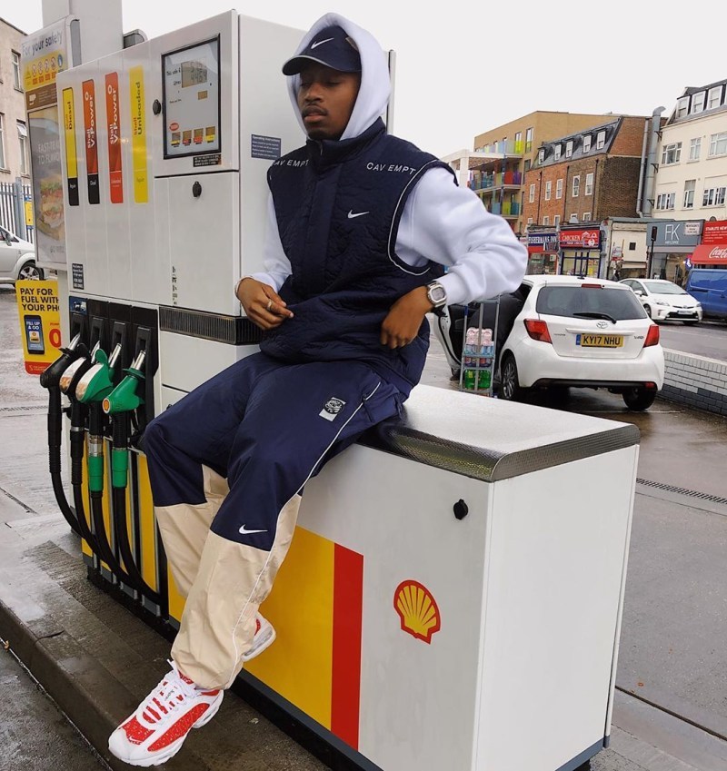 Supreme x Nike å¨æ°è¯å Air Max Tailwind 4 ç´è²çæ¬æå