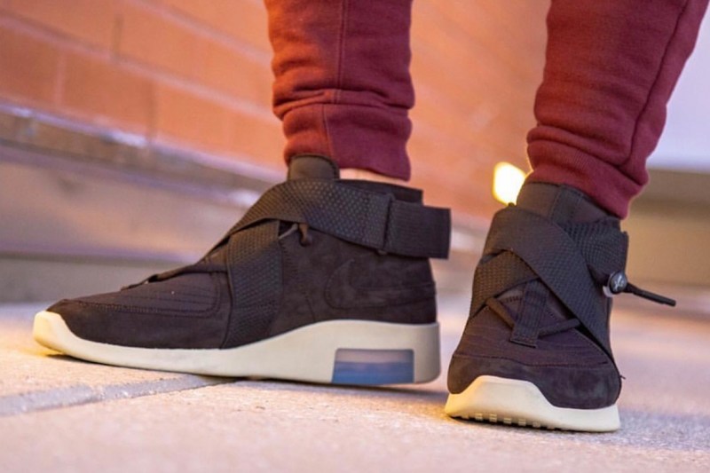 Nike Air Fear of God 180ãBlackãéè²ä¸è³é è¦½