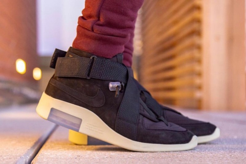 Nike Air Fear of God 180ãBlackãéè²ä¸è³é è¦½