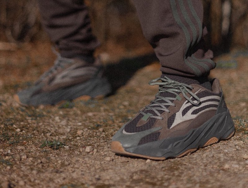 adidas Yeezy Boost 700 V2 Geodeå叿¥æä»·æ ¼