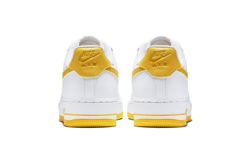 æ¶åé è¦½ Nike Air Force 1 å¨æ°ç½é»éè²