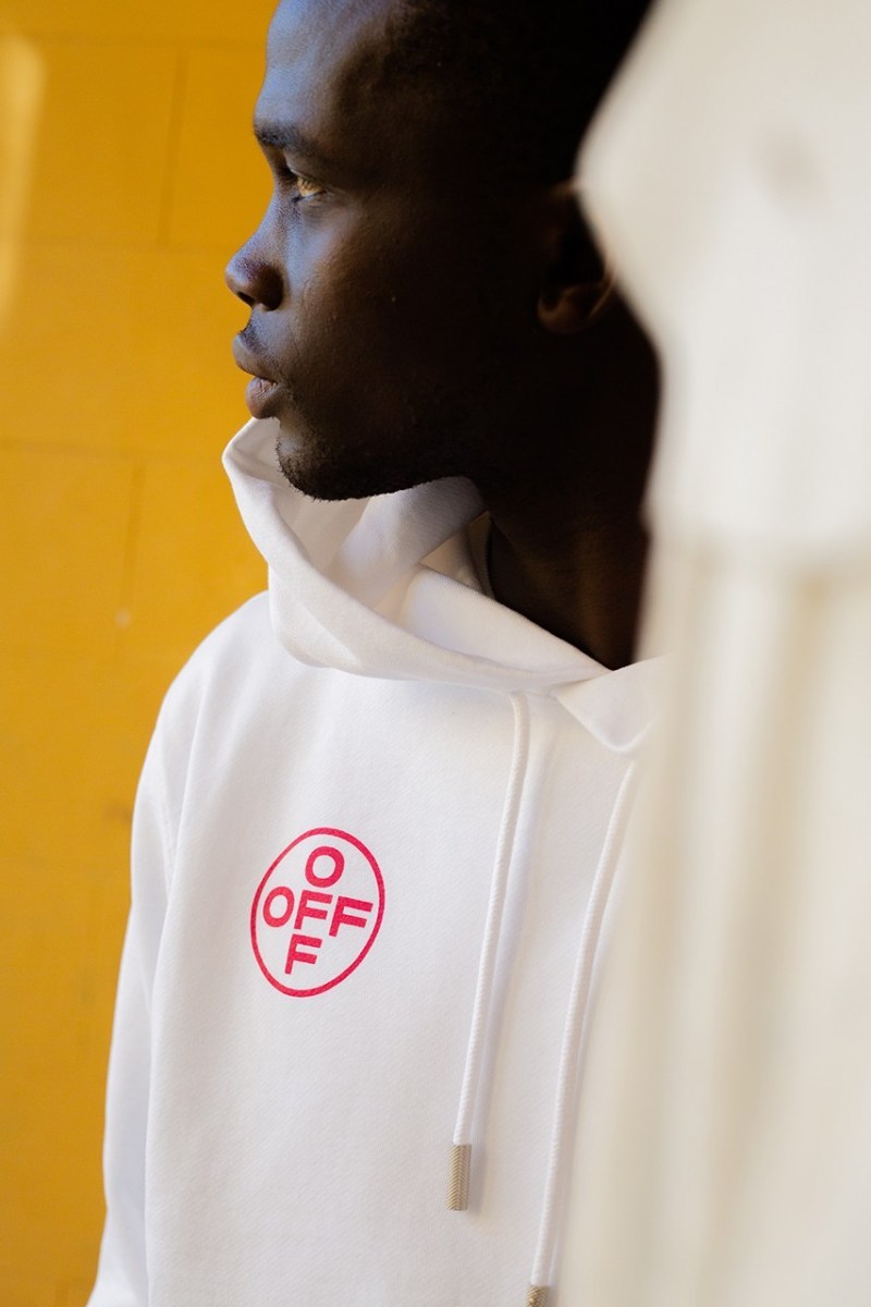 Off-White⢠2019 æ¥å¤å
¨æ°ãTRIPPYã奿³¨ç³»åç»å ´