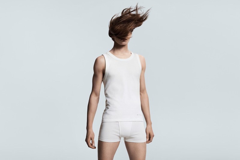 UNIQLO and ALEXANDER WANG 2019 æ¥å¤å
¨æ°èå AIRism ç³»å