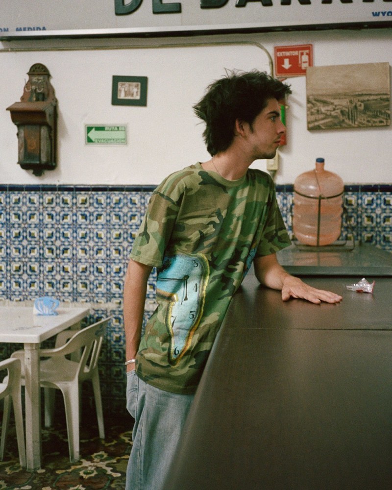 Supreme 2019 æ¥å¤ææ° T-Shirt ç³»åç¼ä½