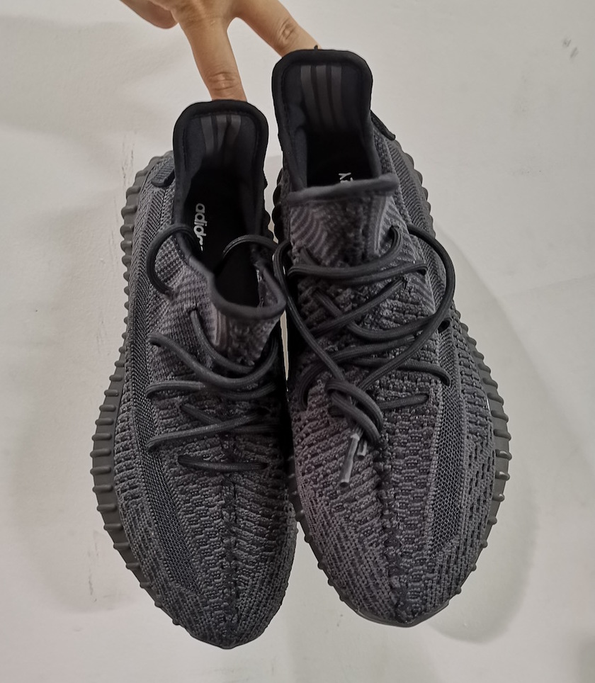 adidas Yeezy Boost 350 V2é»è²FU9013å叿¥æ