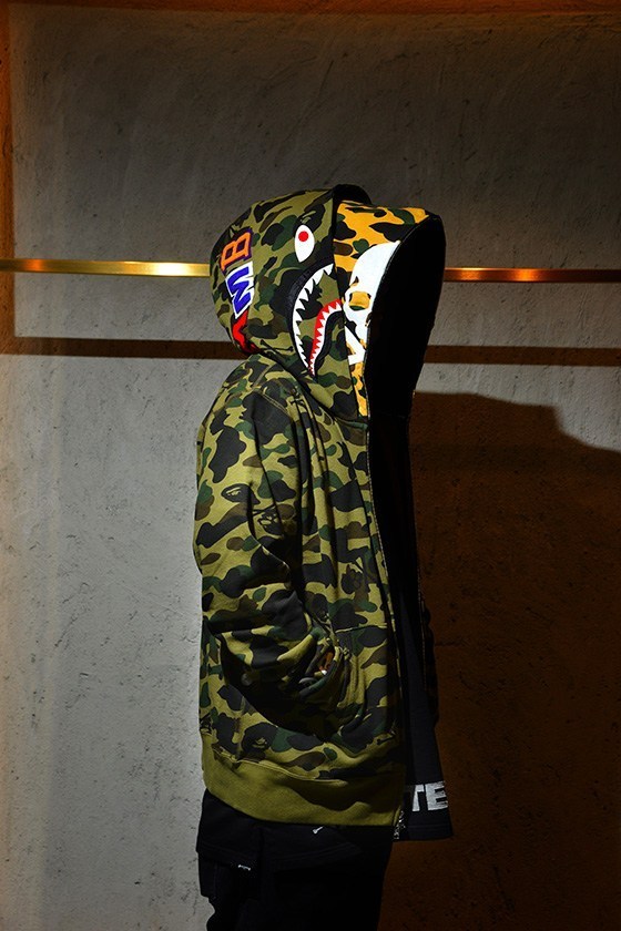 mastermind vs A BATHING APEÂ:registered: 2019 å¹´å夿°åéåº