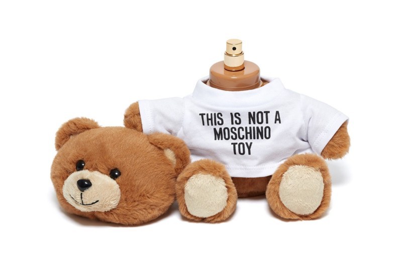 The Met ææ Off-Whiteâ¢ãGucci å Maison Margiela ç­åçæ¨åºãCamp Collectionãééå¥æ³¨ç³»å