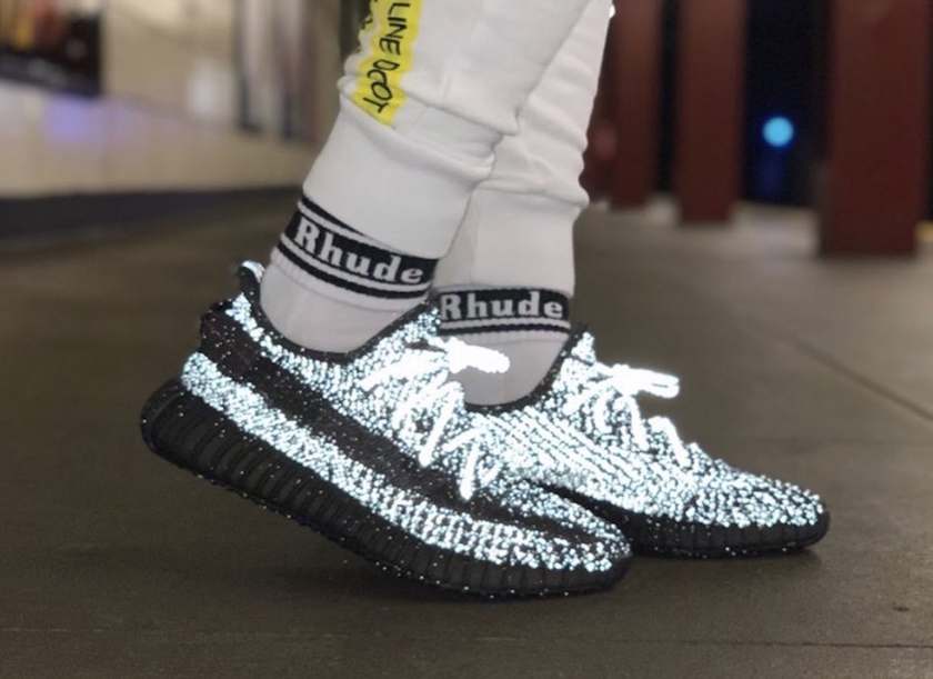 adidas Yeezy Boost 350 V2é»è²åå
On-Feet