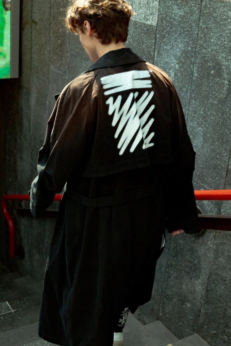 Off-Whiteâ¢ çº FWRD æé å¨æ° 2019 ç¨ä½å¥æ³¨ç³»å