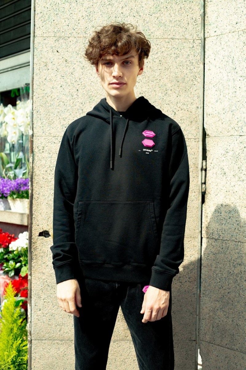 Off-Whiteâ¢ çº FWRD æé å¨æ° 2019 ç¨ä½å¥æ³¨ç³»å