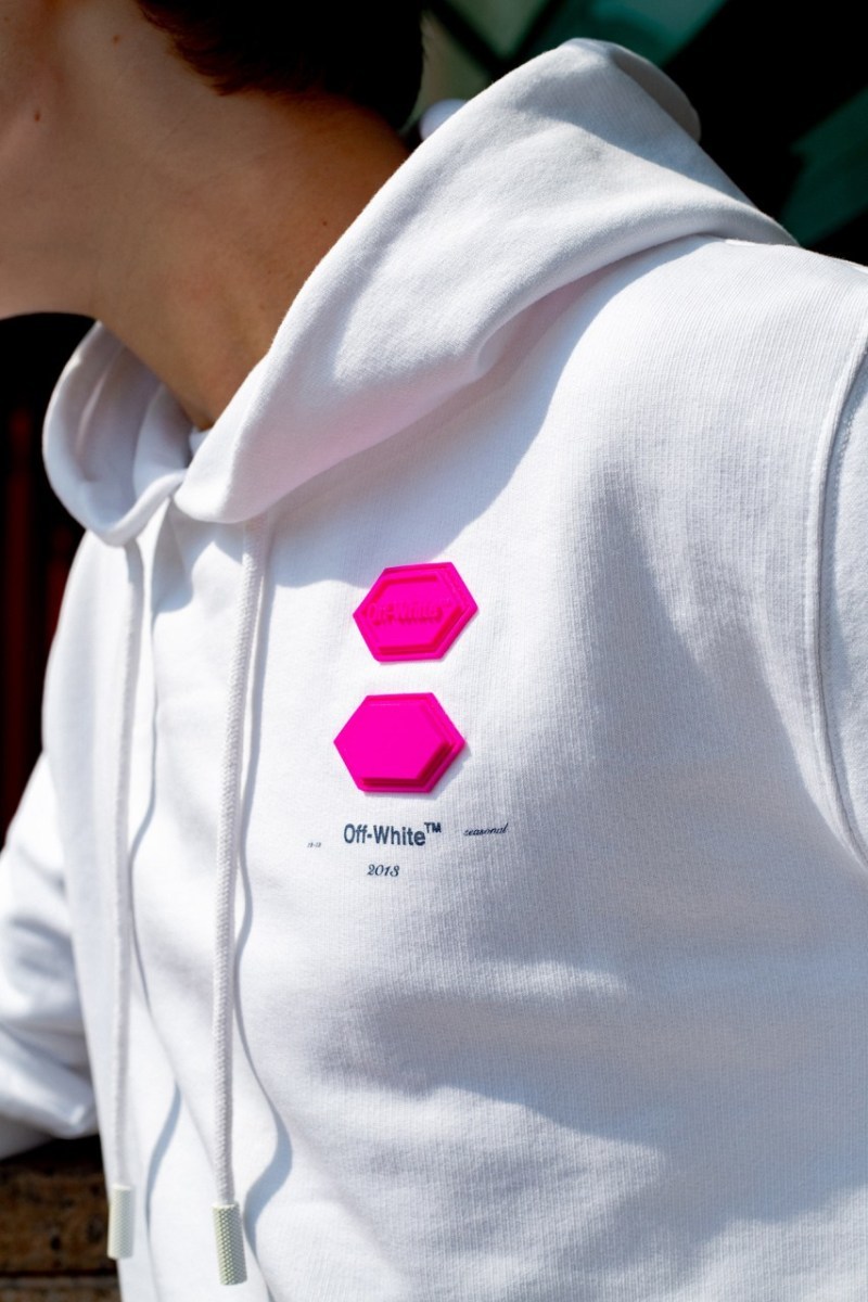 Off-Whiteâ¢ çº FWRD æé å¨æ° 2019 ç¨ä½å¥æ³¨ç³»å