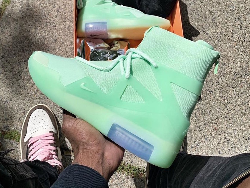 Nike Air Fear of God 1ç£¨ç äºæåå¸æ¥æ